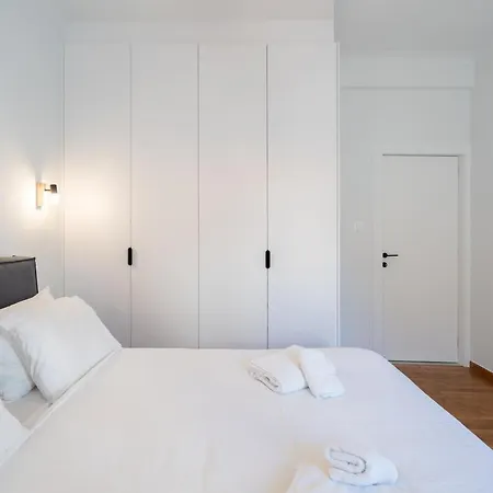 Liv - Elegant In Pagrati Apartment Athens